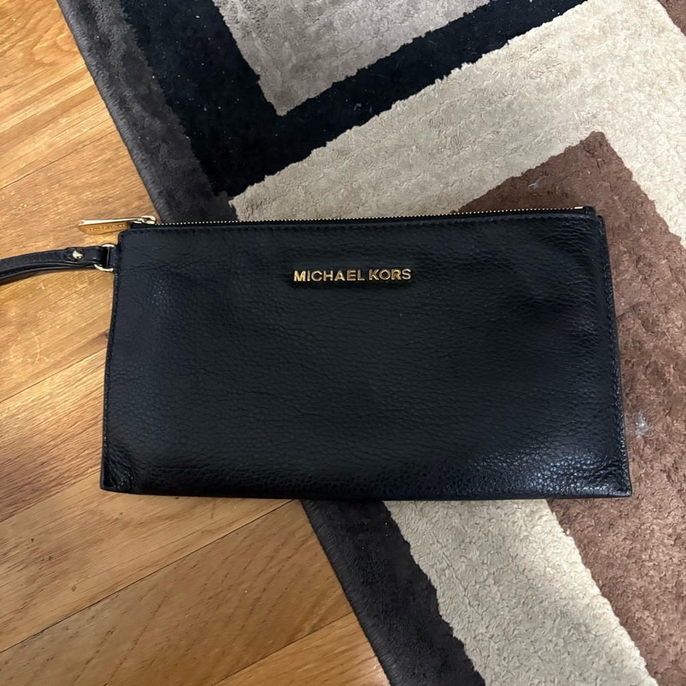 Michael Kors Black Jet Set Pebbled Leather Wristlet